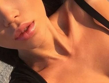 Δείτε την Ρωσίδα Youtuber Svetlana σε καυτές πόζες